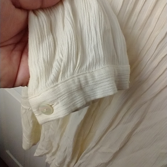 J. Jill creme long sleeve button open front button sleeve long blouse. Size XS - Picture 8 of 11